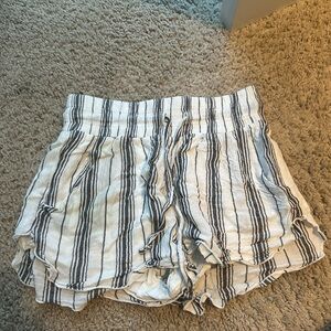 Hollister stripped shorts